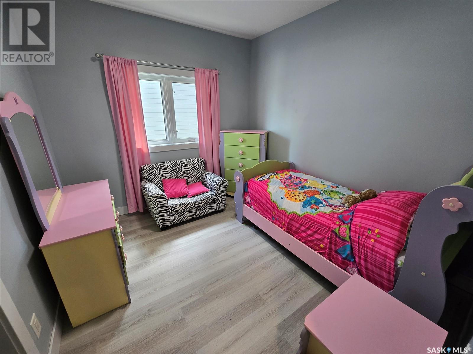 601 Confederation Drive, Weyburn, Saskatchewan  S4H 3R1 - Photo 20 - SK011945