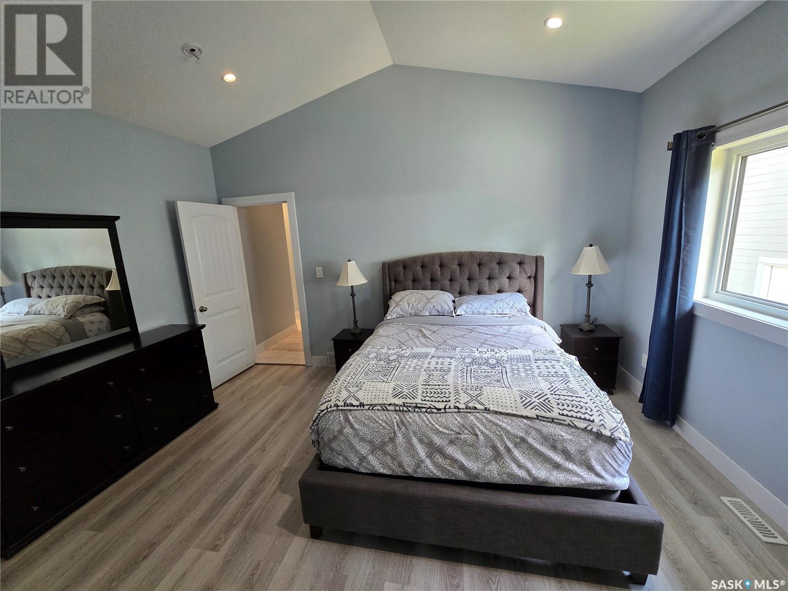 601 Confederation Drive, Weyburn, Saskatchewan  S4H 3R1 - Photo 32 - SK011945