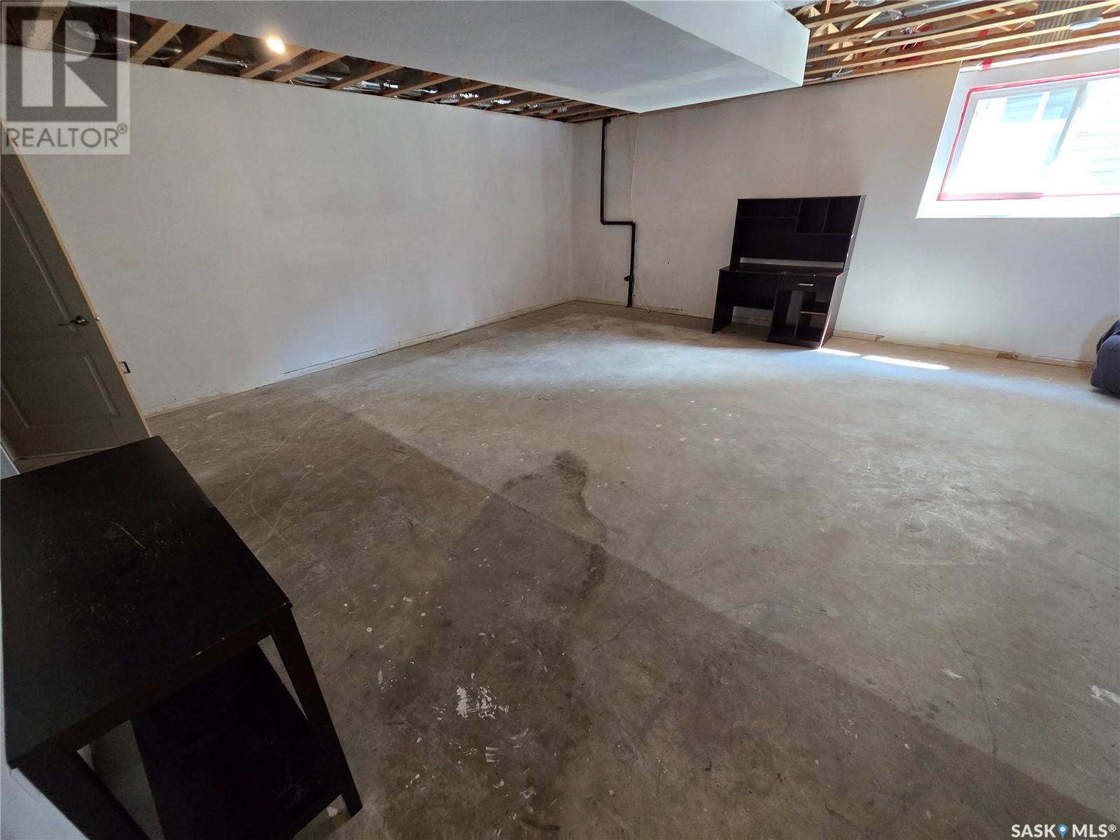 601 Confederation Drive, Weyburn, Saskatchewan  S4H 3R1 - Photo 35 - SK011945