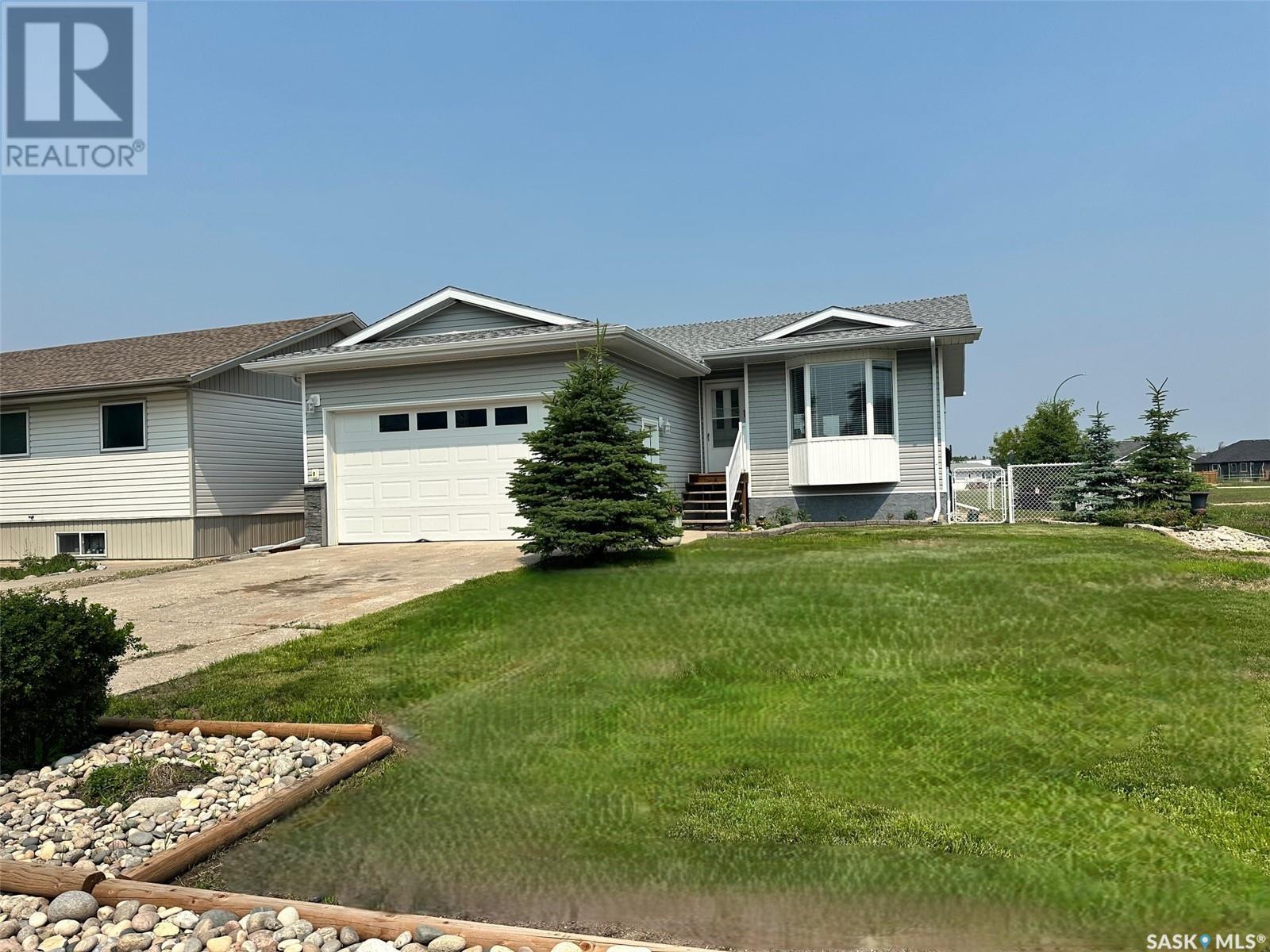 534 5th Avenue, Hudson Bay, Saskatchewan  S0E 0Y0 - Photo 2 - SK011944