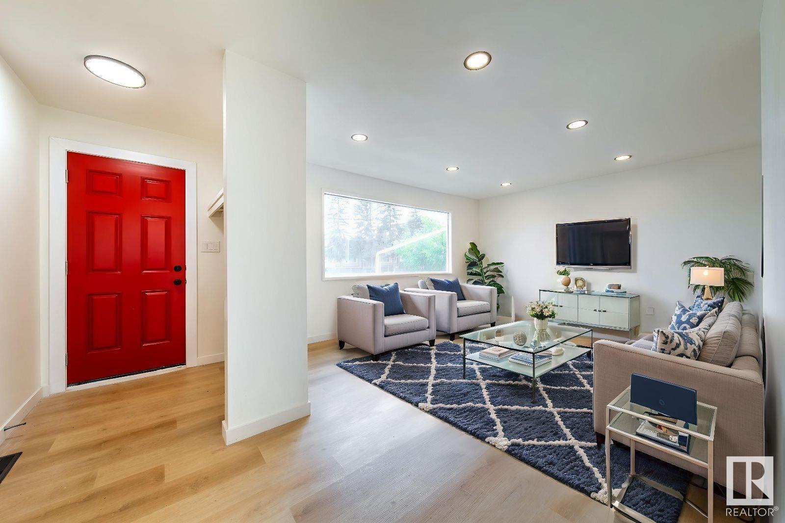 Property at 6708 132 AV NW image 3