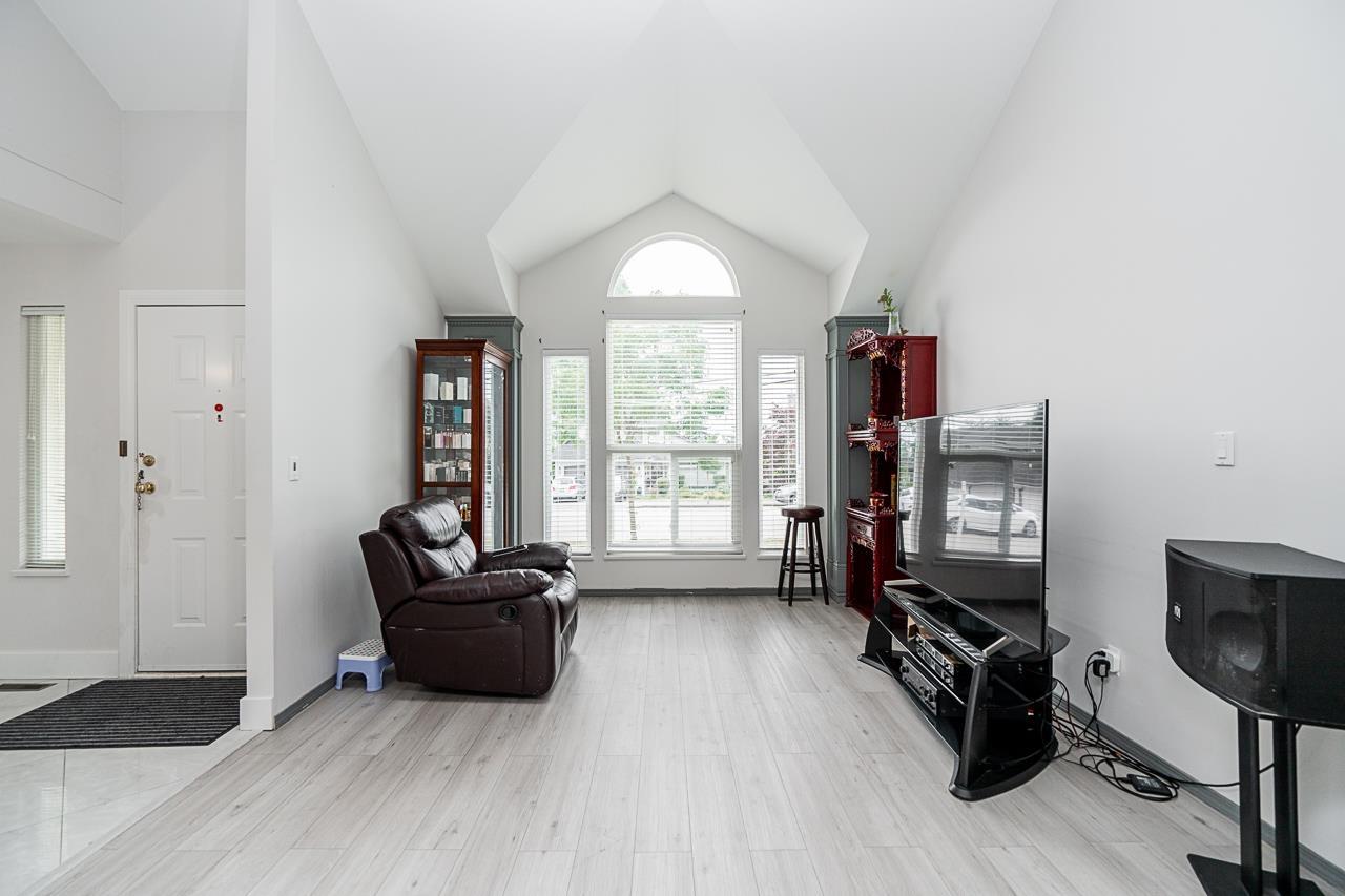 Property at 16089 80 AVENUE image 5