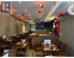 371 RONCESVALLES AVENUE E, Toronto, Ontario