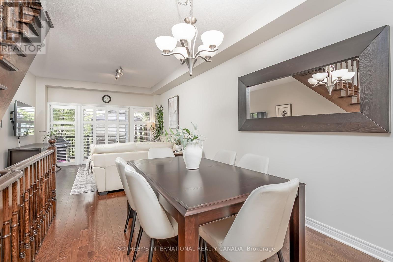 Property at 16 MARKET GARDEN MEWS image 3