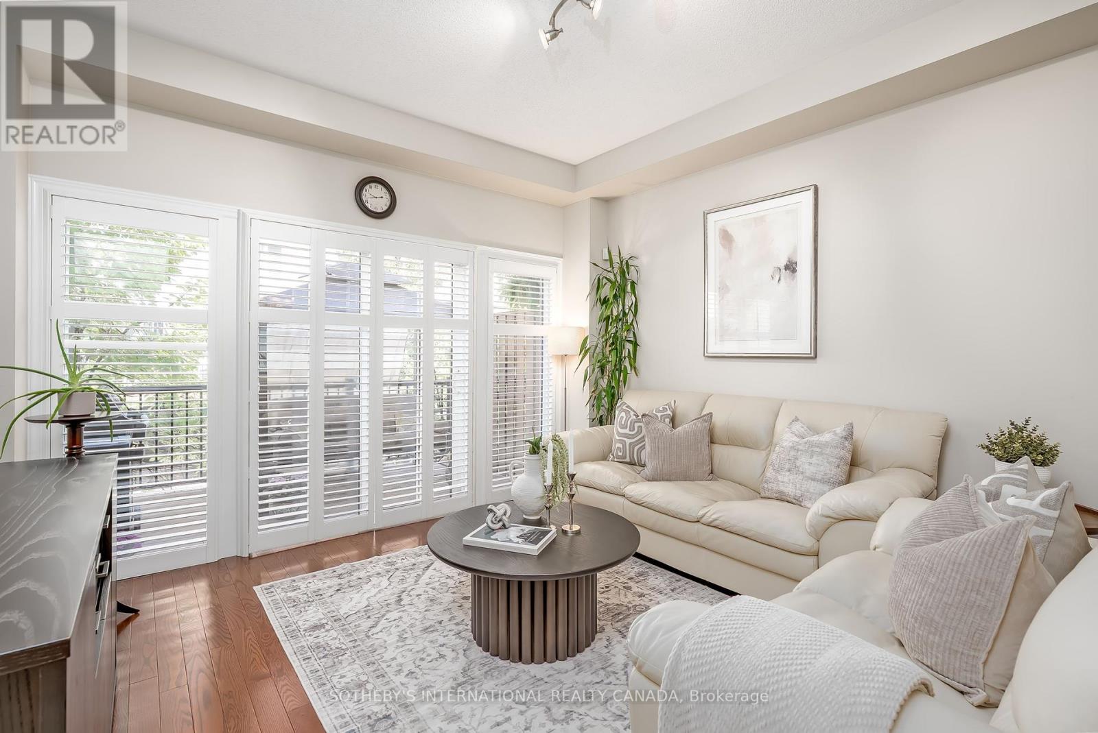 Property at 16 MARKET GARDEN MEWS image 4