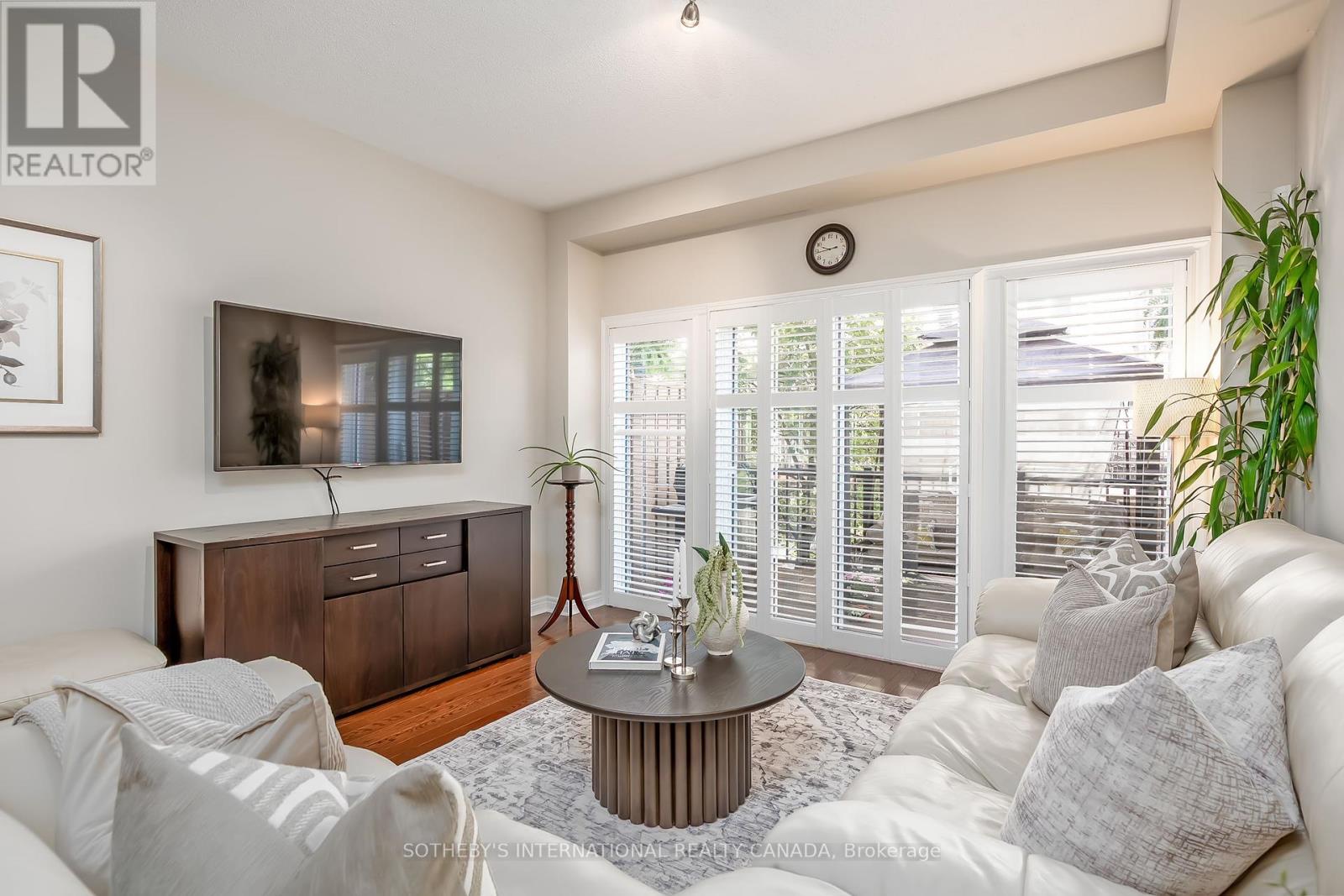 Property at 16 MARKET GARDEN MEWS image 5