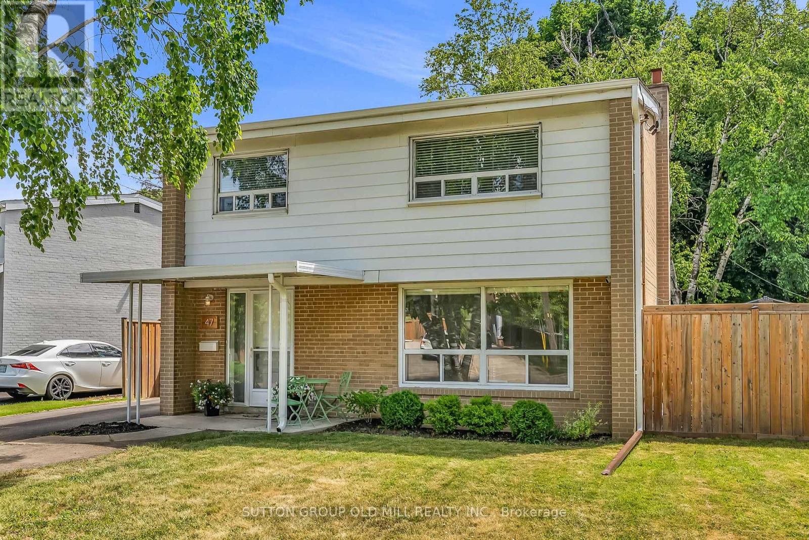 Property at 47 ASHFIELD DRIVE image 2