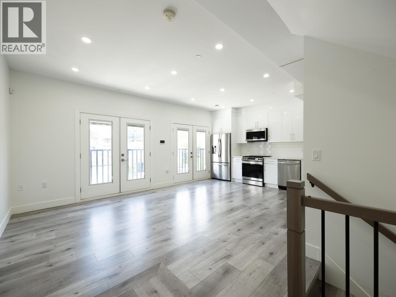 5140 Slocan Street, Vancouver, British Columbia  V5R 2A5 - Photo 5 - R3024365