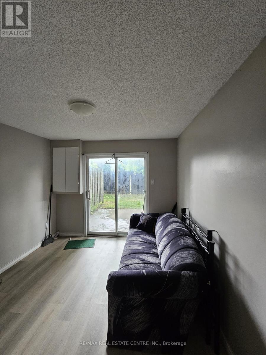 34 - 190 Fleming Drive, London East (East D), Ontario  N5V 5B8 - Photo 7 - X12270892