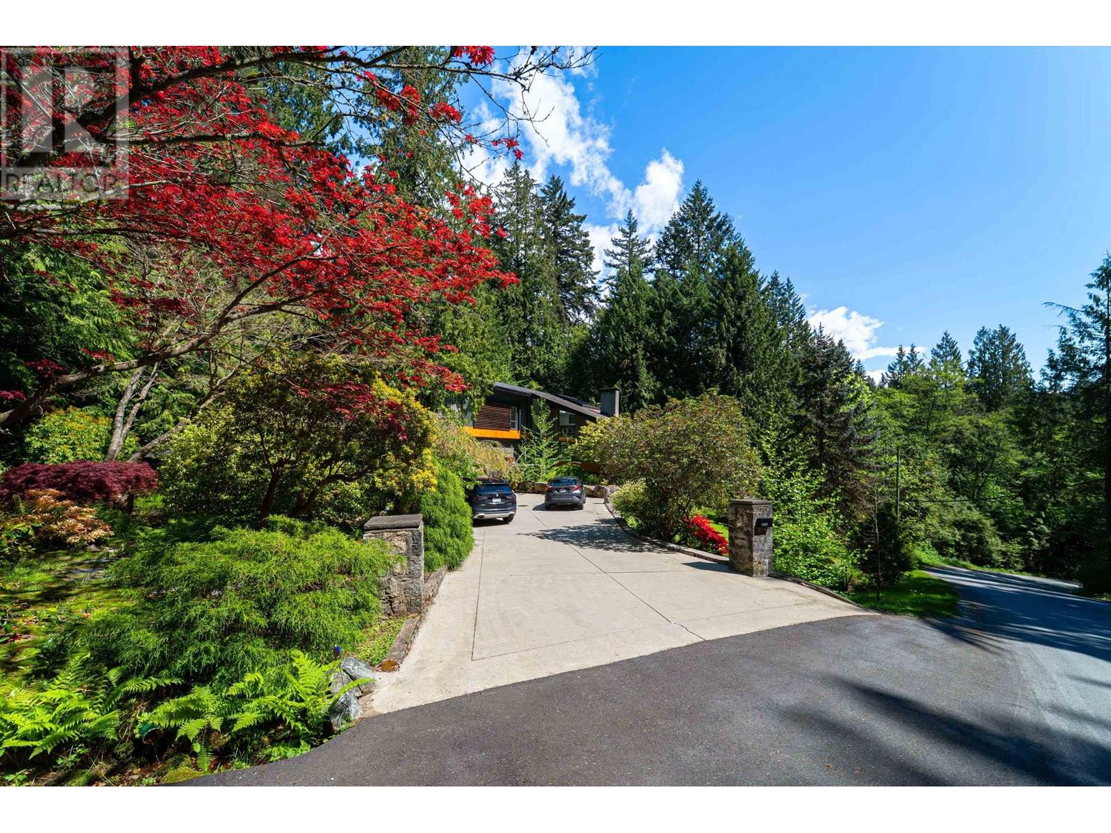 Property at 3985 BAYRIDGE AVENUE image 2