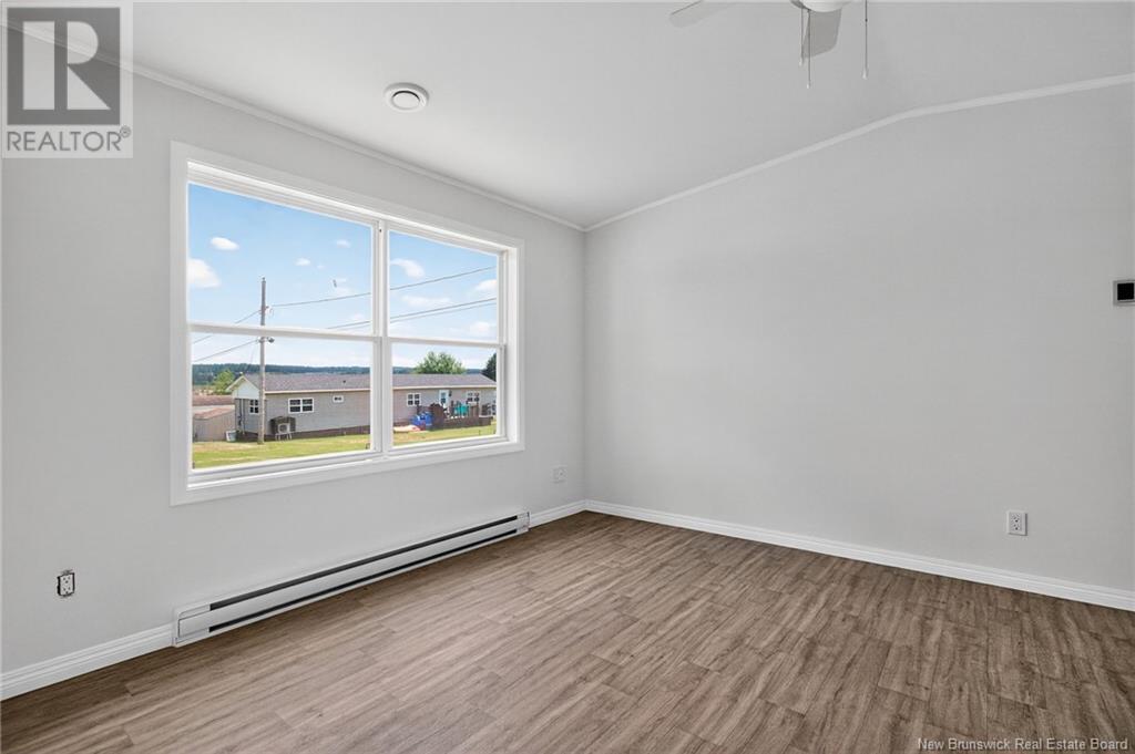 Property at 8 Linda Lane image 3