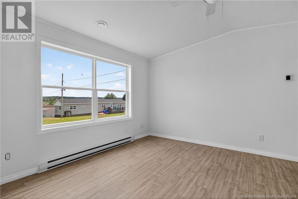 Property at 8 Linda Lane image 4