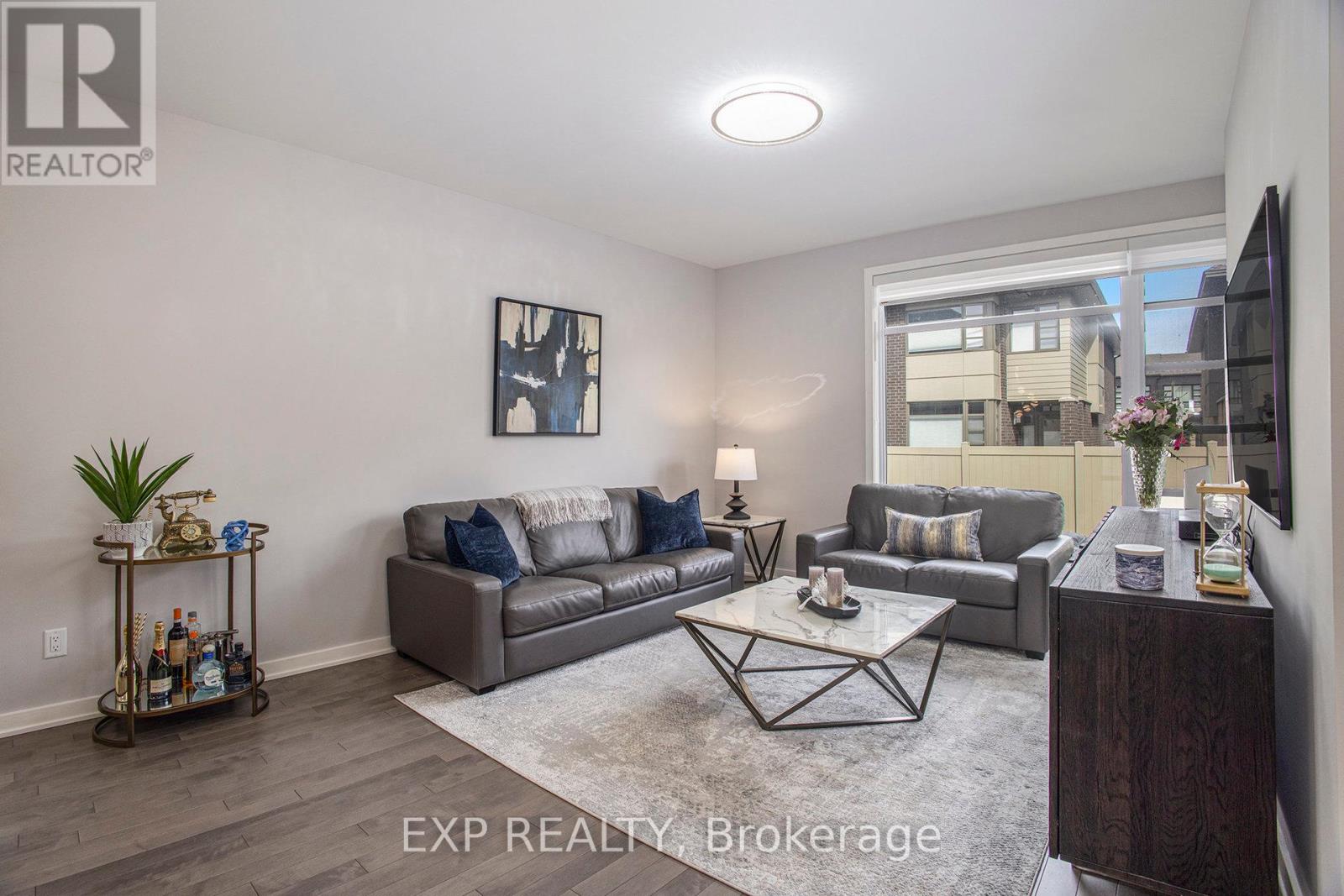 Property at 1022 LUNAR GLOW CRESCENT image 5