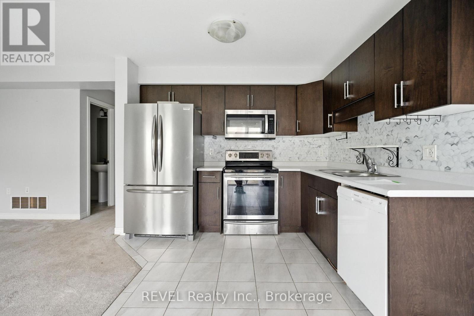 27 - 340 Prospect Point Road N, Fort Erie, Ontario  L0S 1N0 - Photo 9 - X12263875