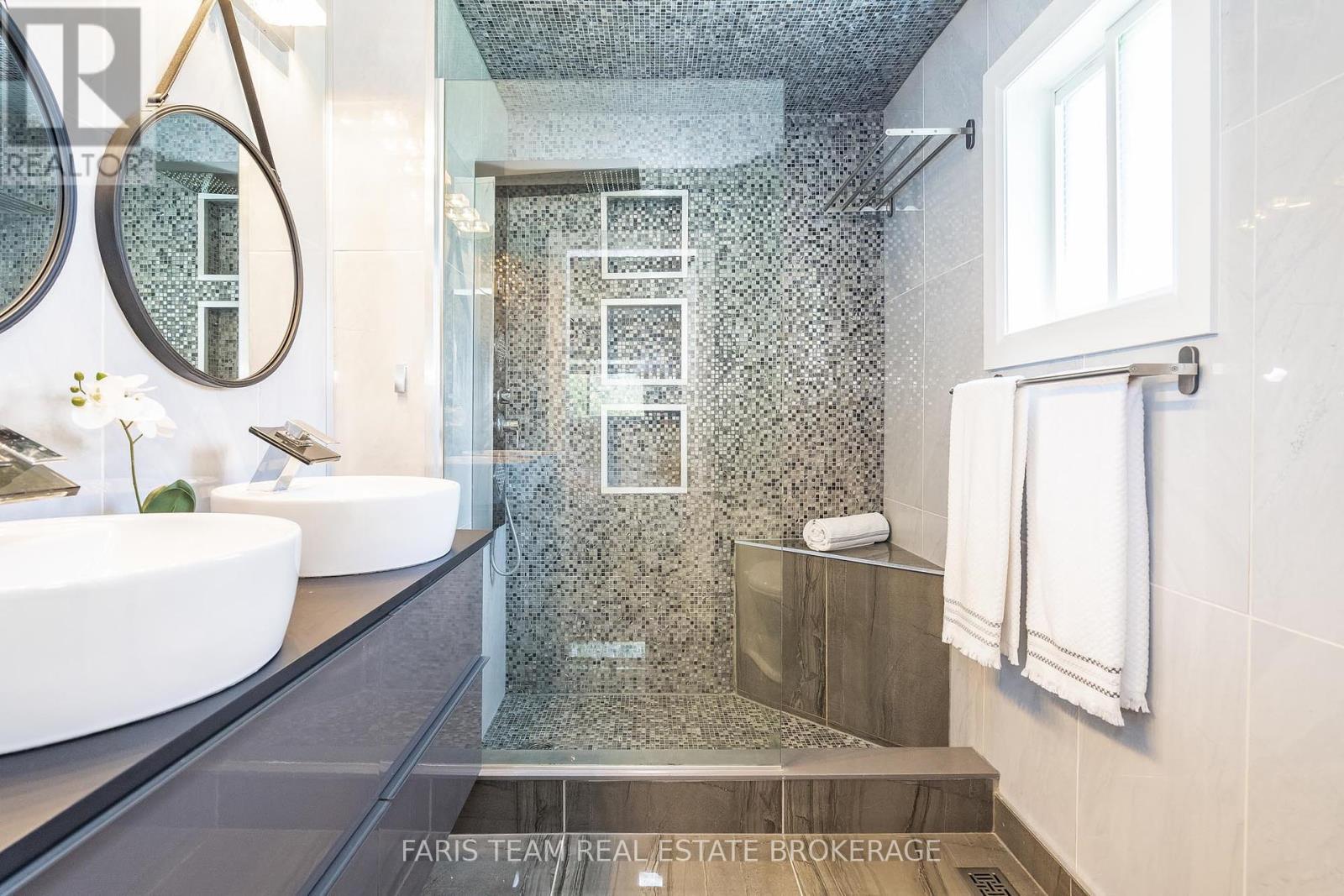 64 Royal Beech Drive, Wasaga Beach, Ontario  L9Z 1H3 - Photo 13 - S12268511