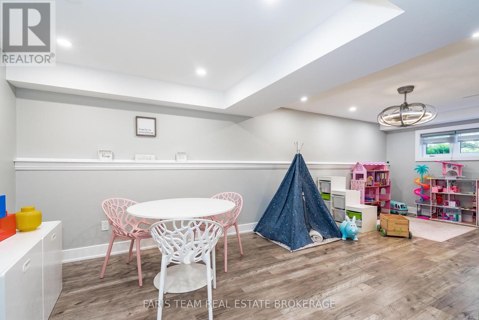 64 Royal Beech Drive, Wasaga Beach, Ontario  L9Z 1H3 - Photo 23 - S12268511
