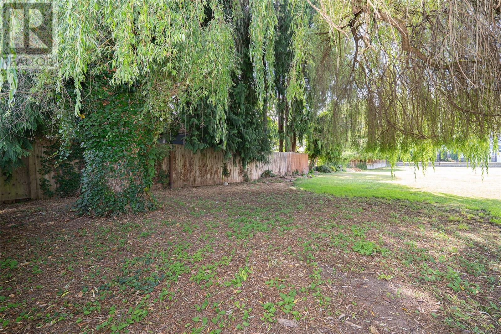 Property at 130 & 132 Beech Ave image 4