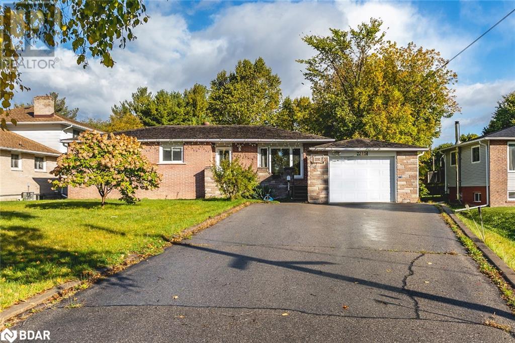 215 Phillips Street, Barrie, Ontario  L4N 3V2 - Photo 1 - 40749310