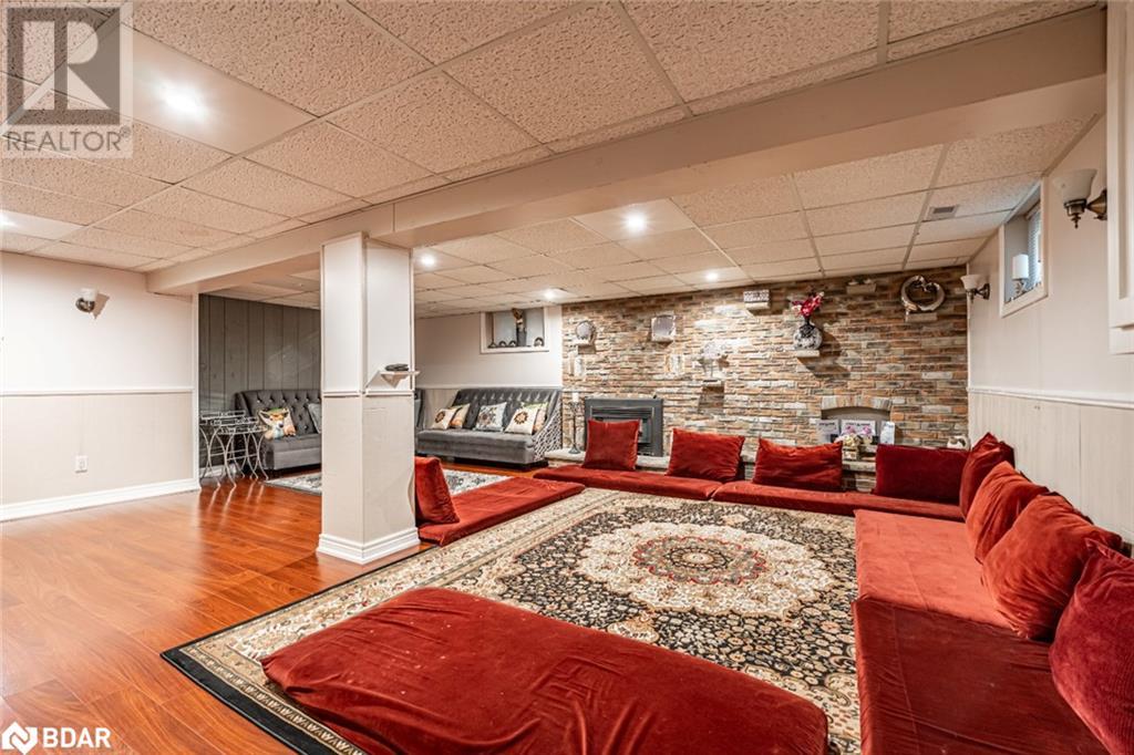 215 Phillips Street, Barrie, Ontario  L4N 3V2 - Photo 11 - 40749310