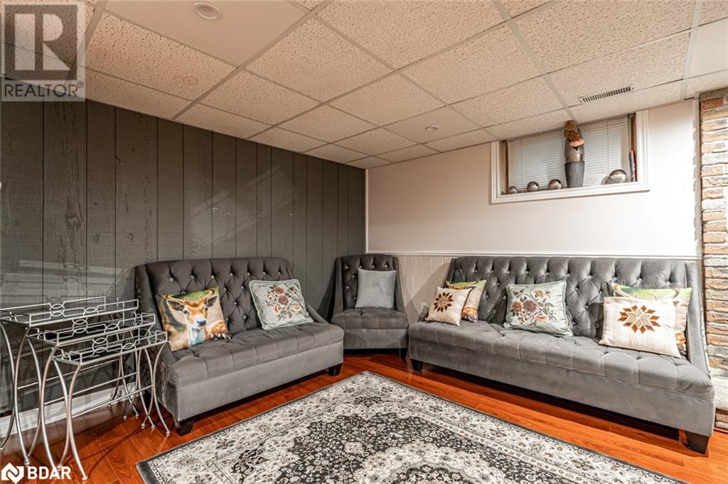 215 Phillips Street, Barrie, Ontario  L4N 3V2 - Photo 12 - 40749310