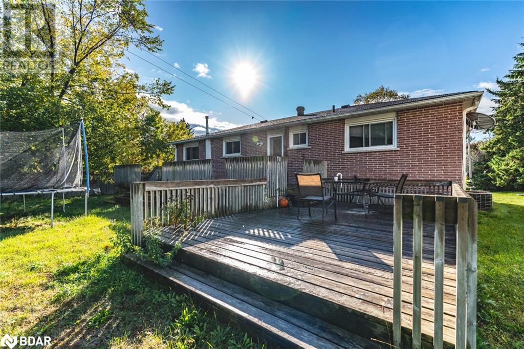215 Phillips Street, Barrie, Ontario  L4N 3V2 - Photo 13 - 40749310