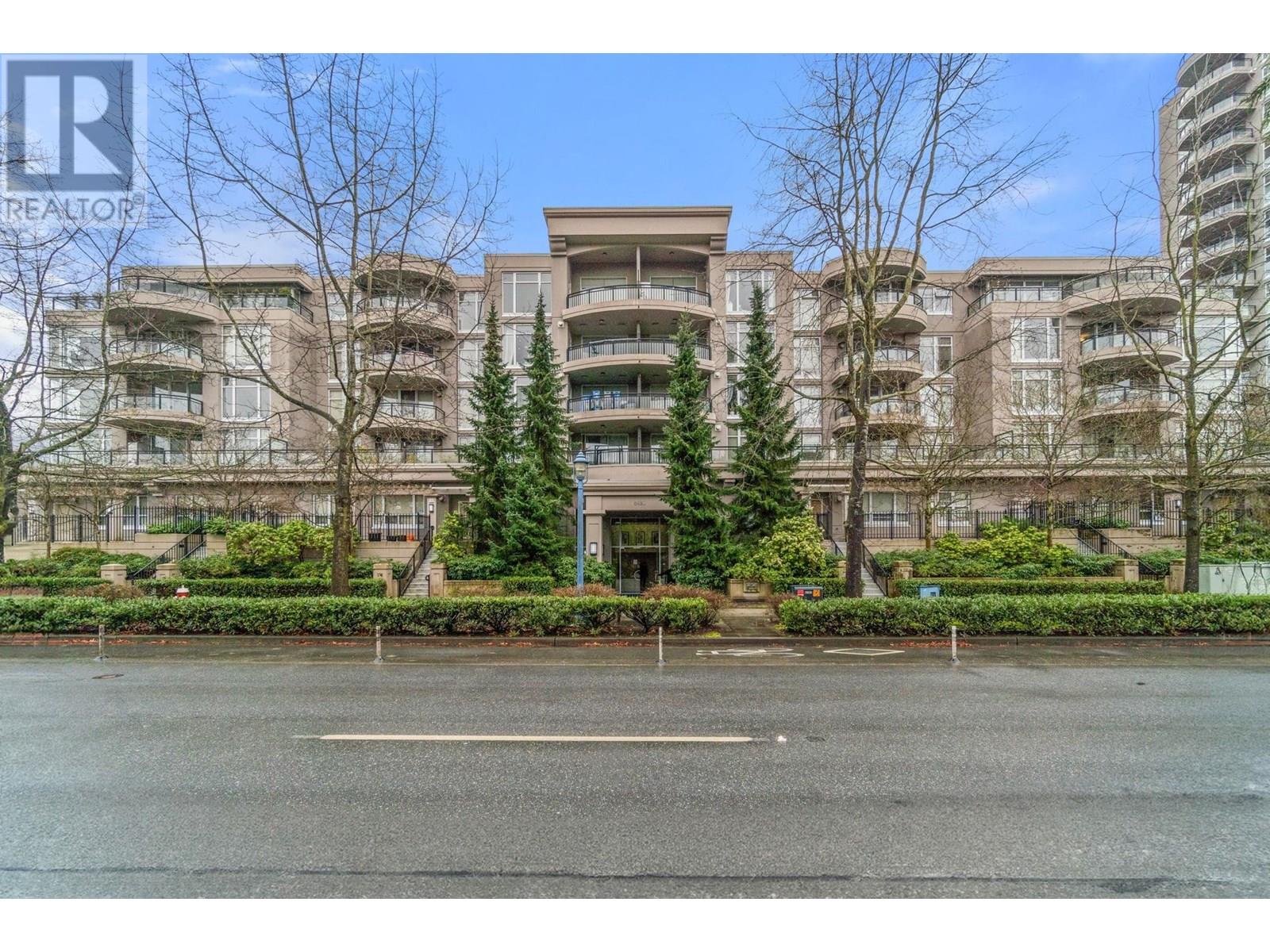 111 8480 Granville Avenue, Richmond, British Columbia  V6Y 4E8 - Photo 1 - R3024359