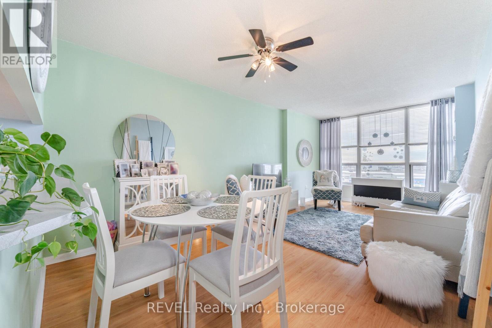 803 - 12 Laurelcrest Street, Brampton, Ontario  L6S 5Y4 - Photo 8 - W12271196