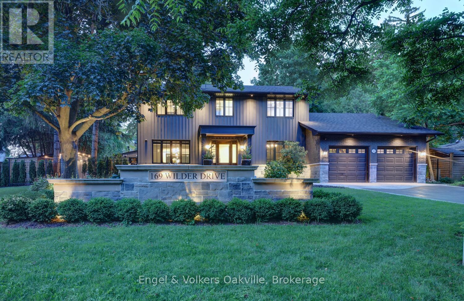 169 Wilder Drive, Oakville, Ontario  L6L 5G2 - Photo 2 - W12271177