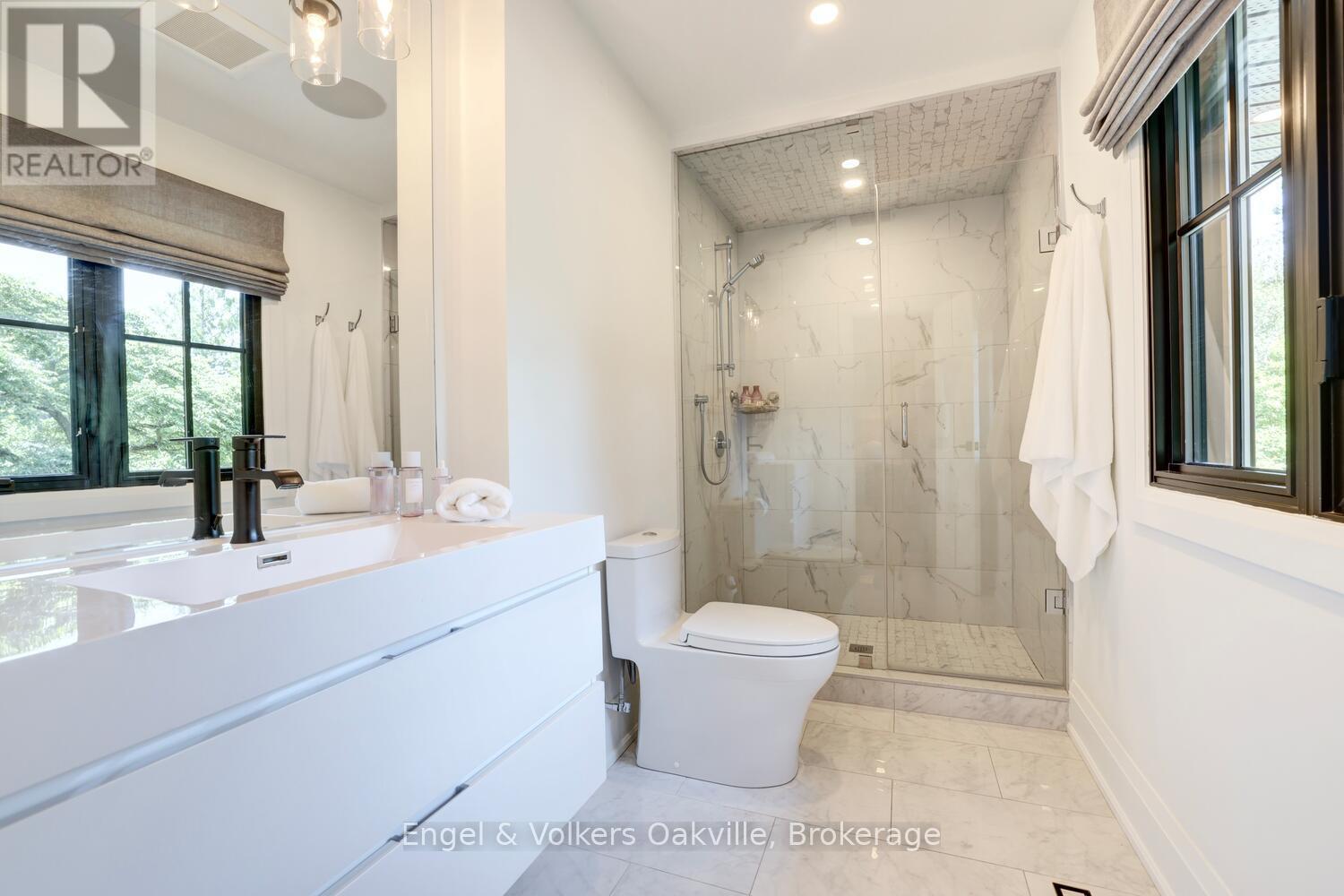 169 Wilder Drive, Oakville, Ontario  L6L 5G2 - Photo 22 - W12271177
