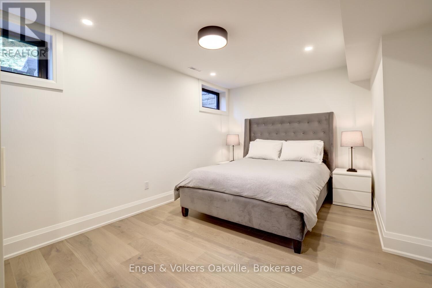 169 Wilder Drive, Oakville, Ontario  L6L 5G2 - Photo 30 - W12271177