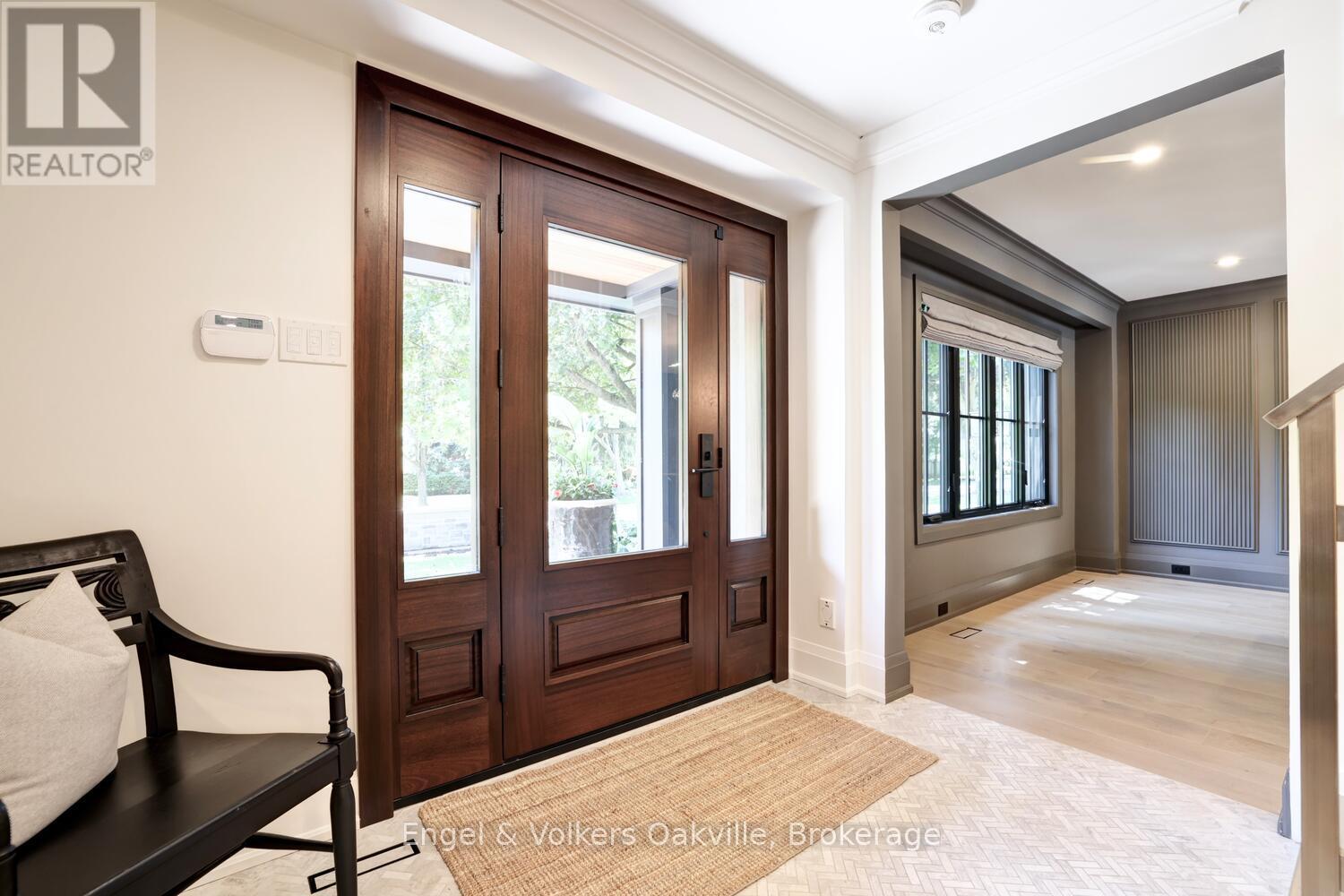 169 Wilder Drive, Oakville, Ontario  L6L 5G2 - Photo 4 - W12271177