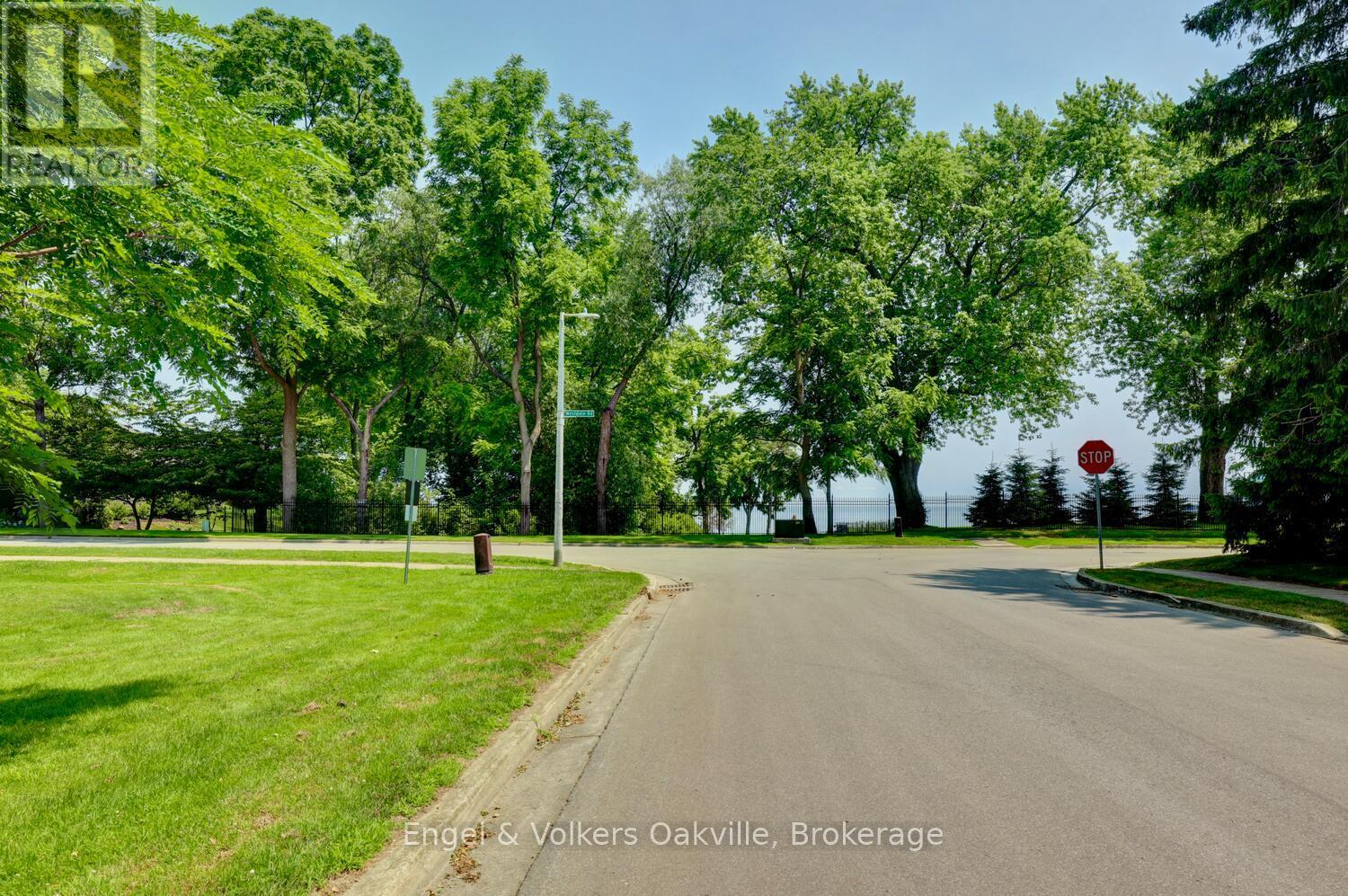 169 Wilder Drive, Oakville, Ontario  L6L 5G2 - Photo 44 - W12271177