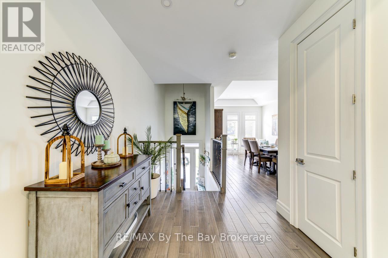 Property at 280 ROBINSON ROAD image 4