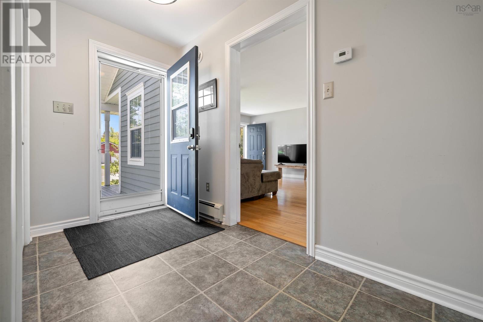 Property at 2024 Angell Street image 3