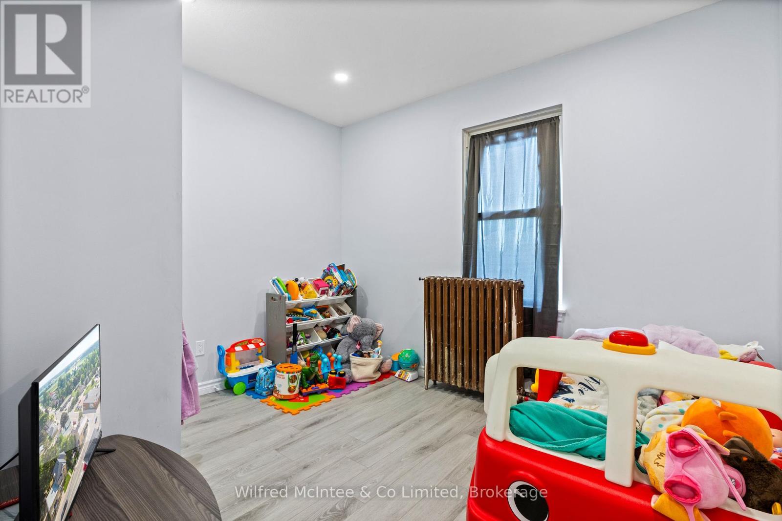 4 Elora Street N, Minto, Ontario  N0G 1Z0 - Photo 13 - X12271097