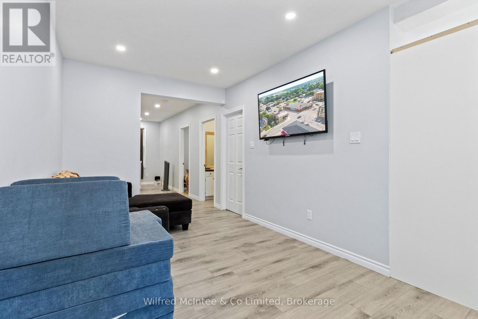 4 Elora Street N, Minto, Ontario  N0G 1Z0 - Photo 16 - X12271097