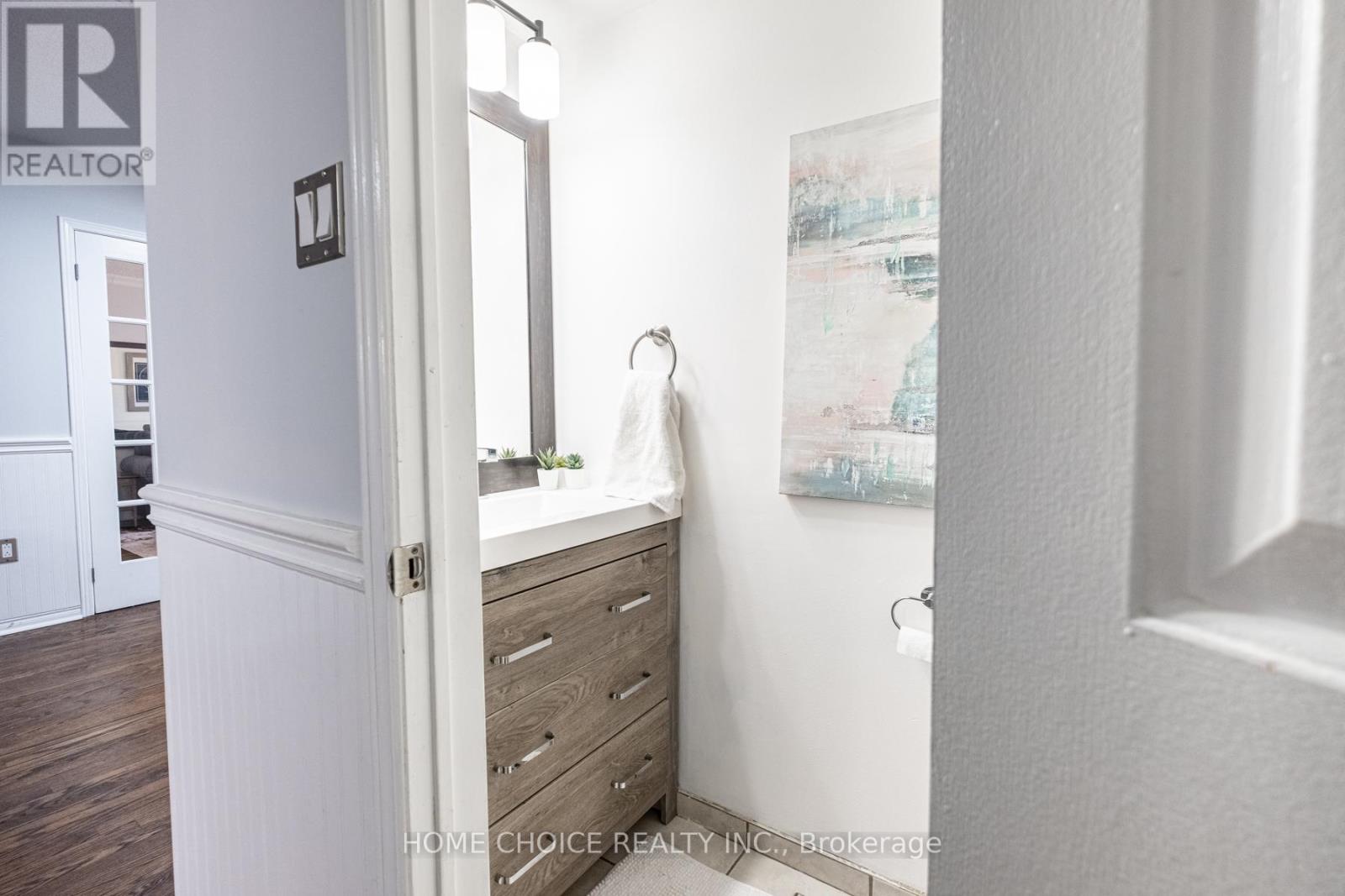 Property at 27 DONCASTER CRESCENT image 4