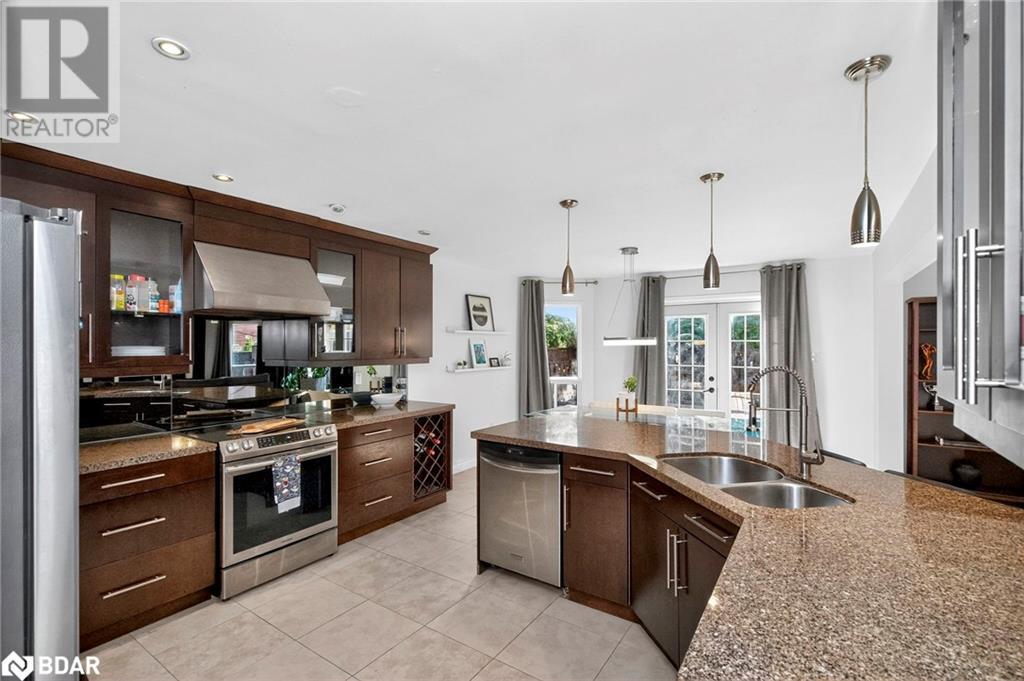 Property at 7 BANINGTON Crescent image 4