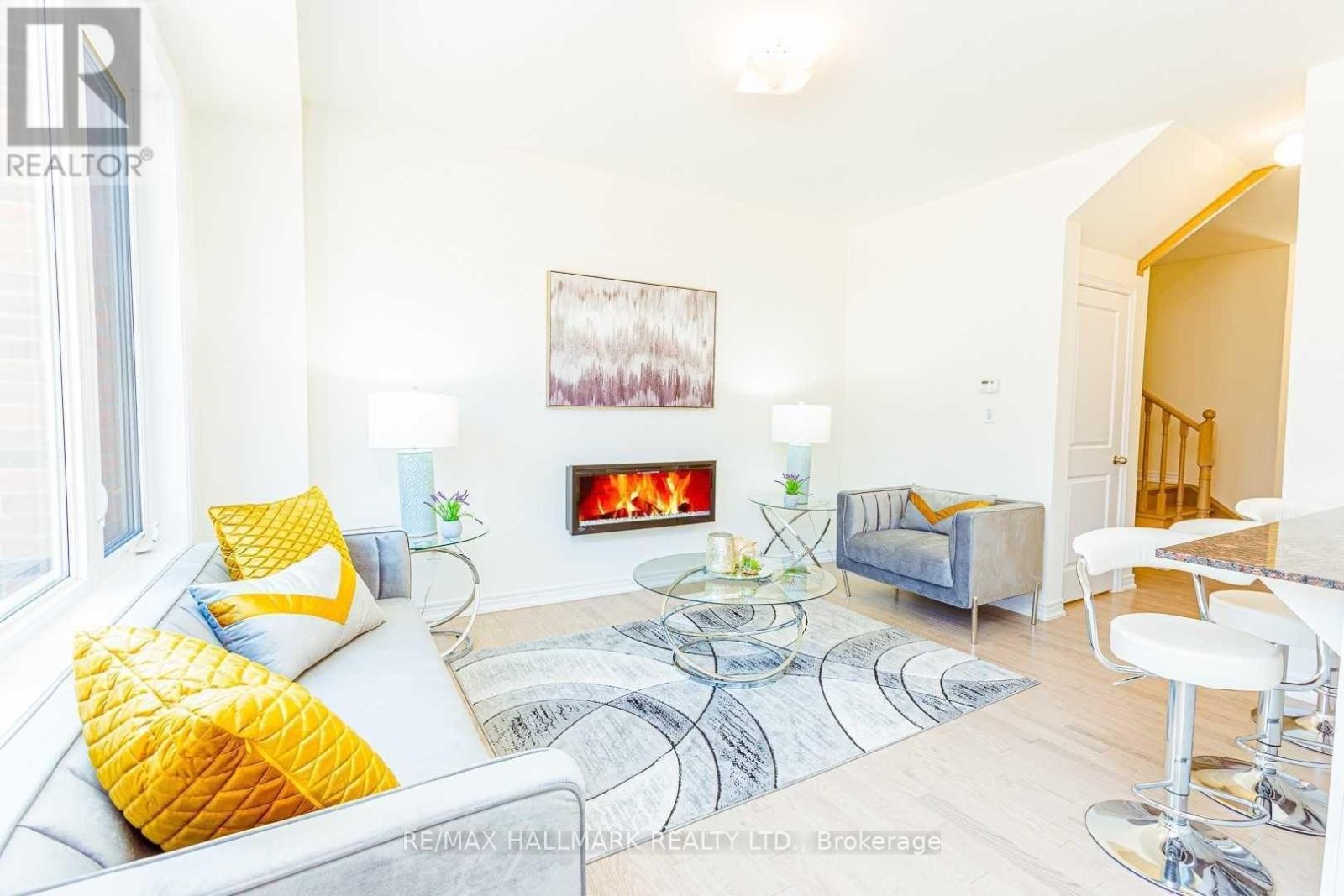 Property at 581 BARONS STREET image 3