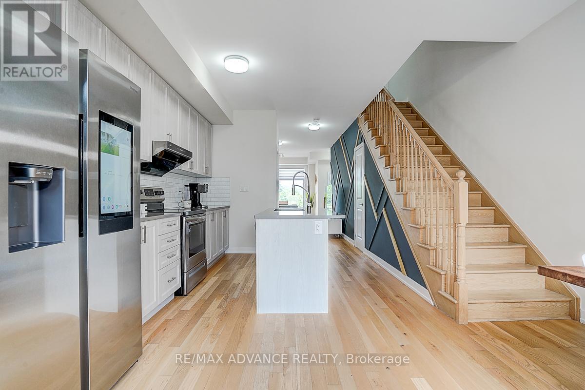 2170 Donald Cousens Parkway, Markham (Cornell), Ontario  L6B 1N9 - Photo 10 - N12271012