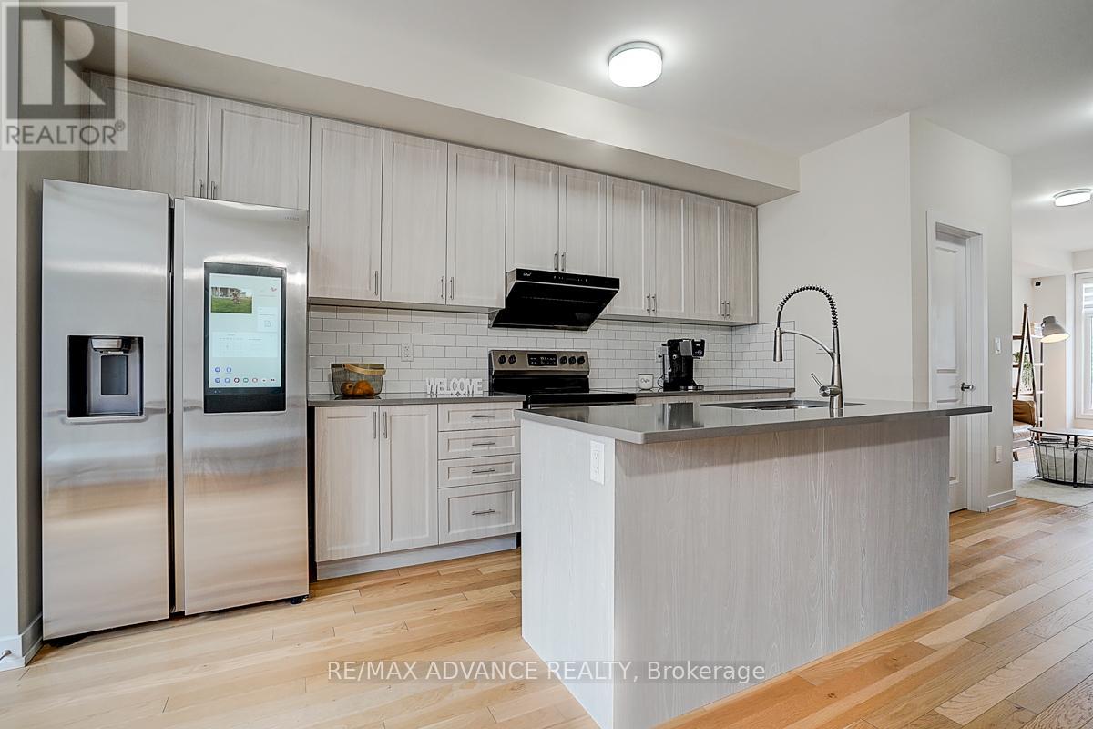 2170 Donald Cousens Parkway, Markham (Cornell), Ontario  L6B 1N9 - Photo 11 - N12271012
