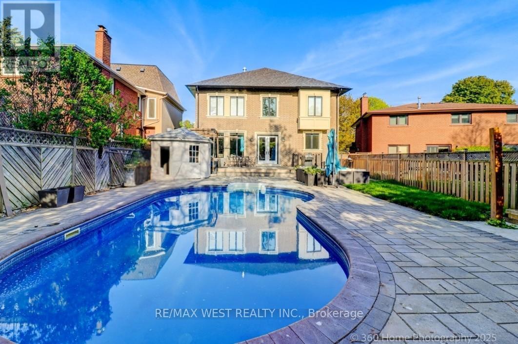 336 Pine Trees Court, Richmond Hill (Mill Pond), Ontario  L4C 5N4 - Photo 47 - N12271065