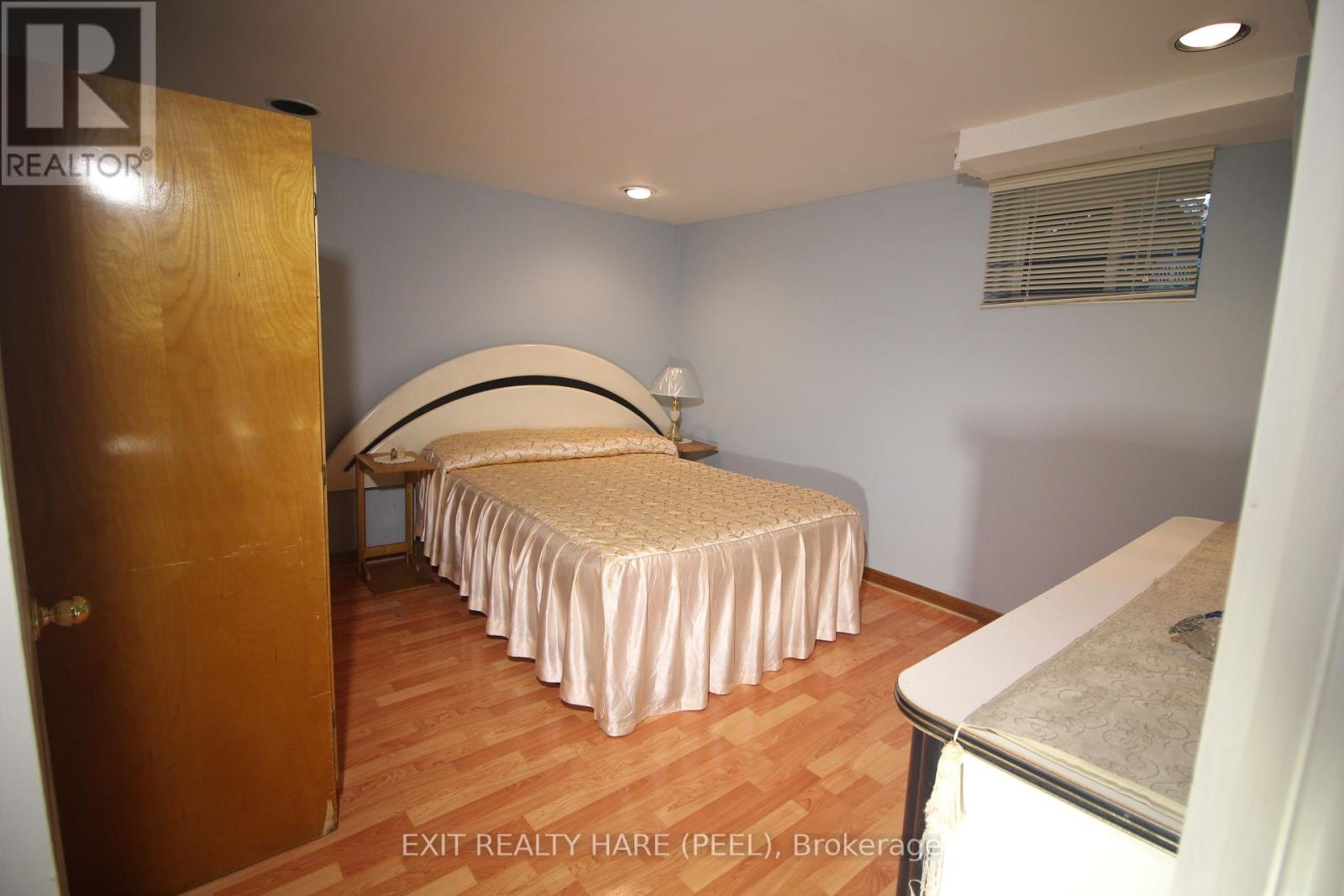 126 Woodward Drive, Tiny, Ontario  L0L 2J0 - Photo 13 - S12271046