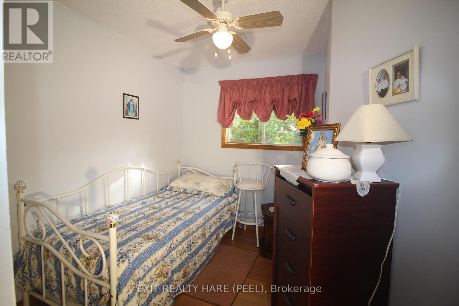 126 Woodward Drive, Tiny, Ontario  L0L 2J0 - Photo 7 - S12271046