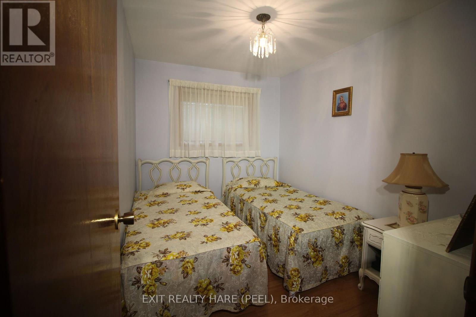 126 Woodward Drive, Tiny, Ontario  L0L 2J0 - Photo 9 - S12271046