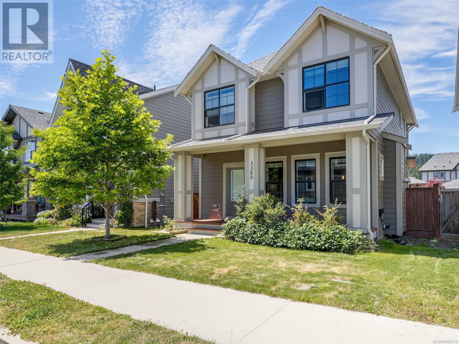 Property at 3380 Curlew St image 1