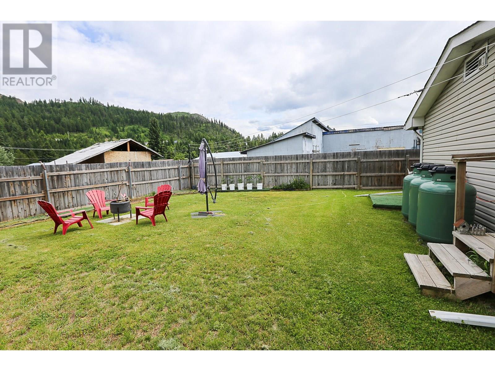4614 Barriere Town Road, Barriere, British Columbia  V0E 1E0 - Photo 17 - 10350700