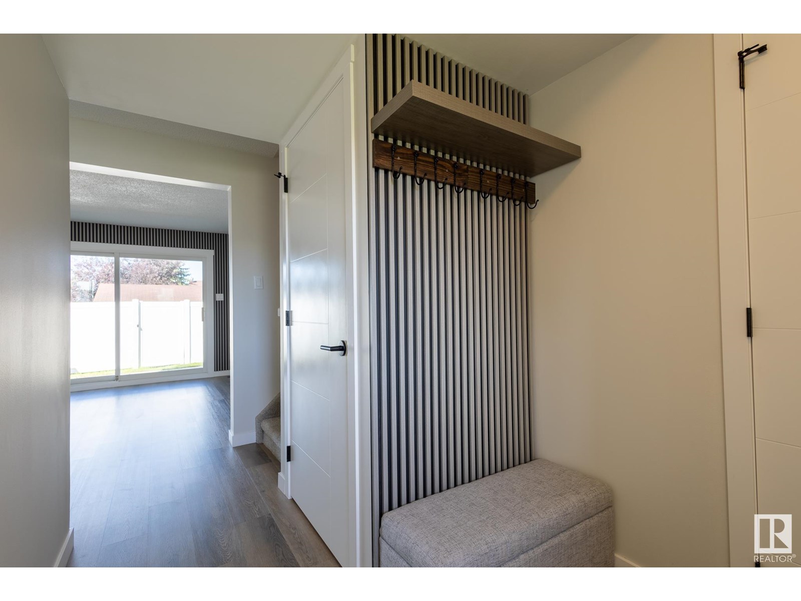 Property at 11510 139 AV NW image 3