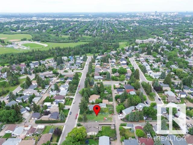 Property at 8312 73 AV NW image 5