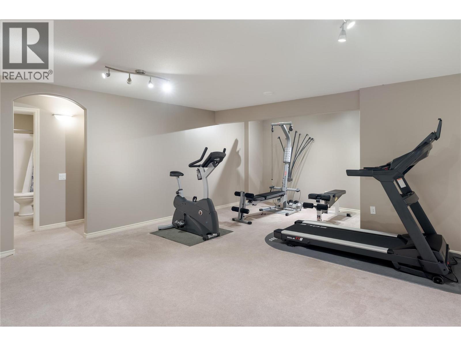 2464 Selkirk Drive, Kelowna, British Columbia  V1V 2R7 - Photo 29 - 10353721